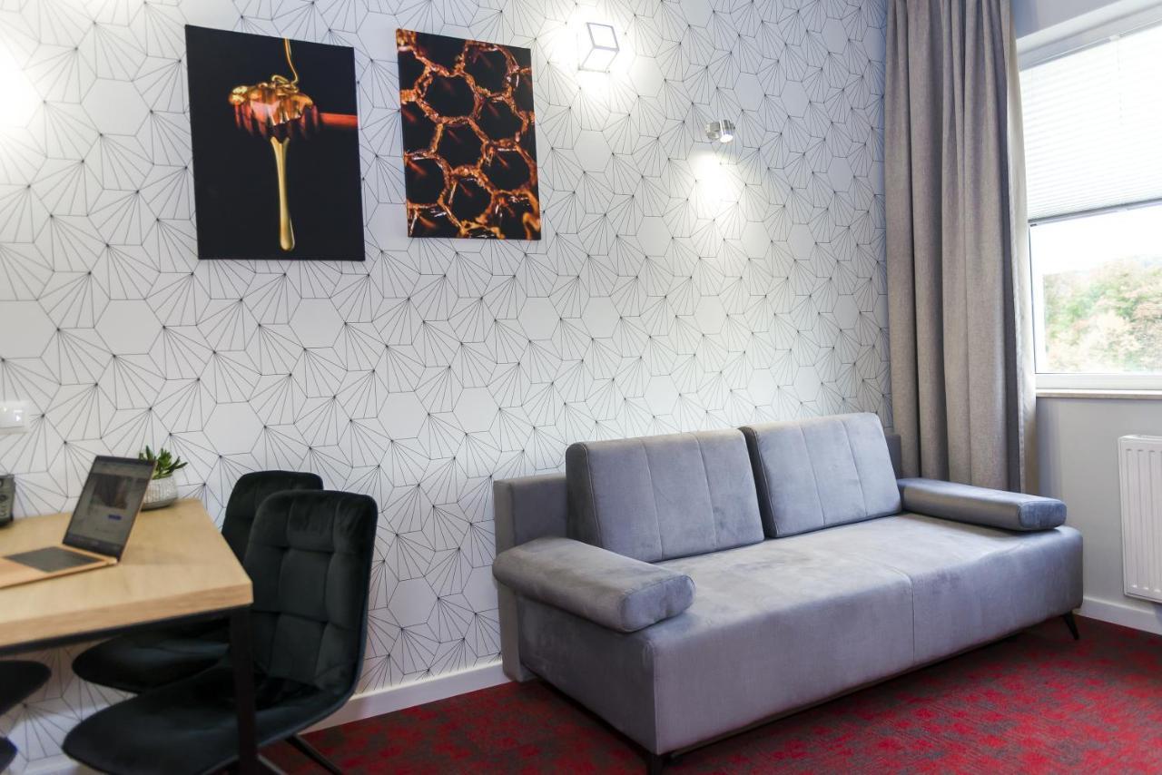 Hotel 107 Rumia Exteriér fotografie