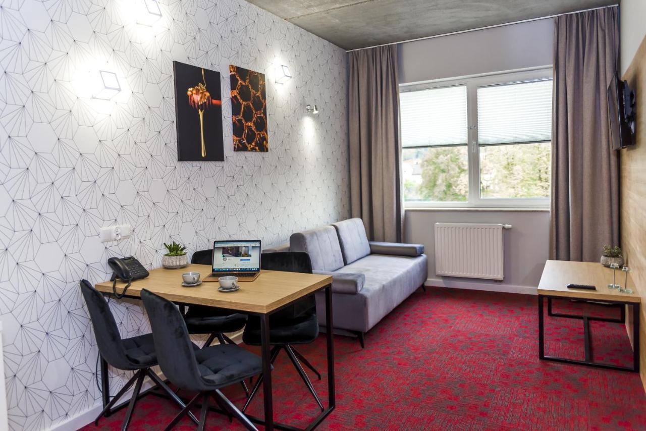 Hotel 107 Rumia Exteriér fotografie